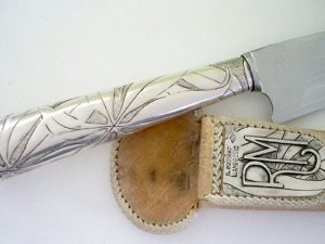 Chiselled knife